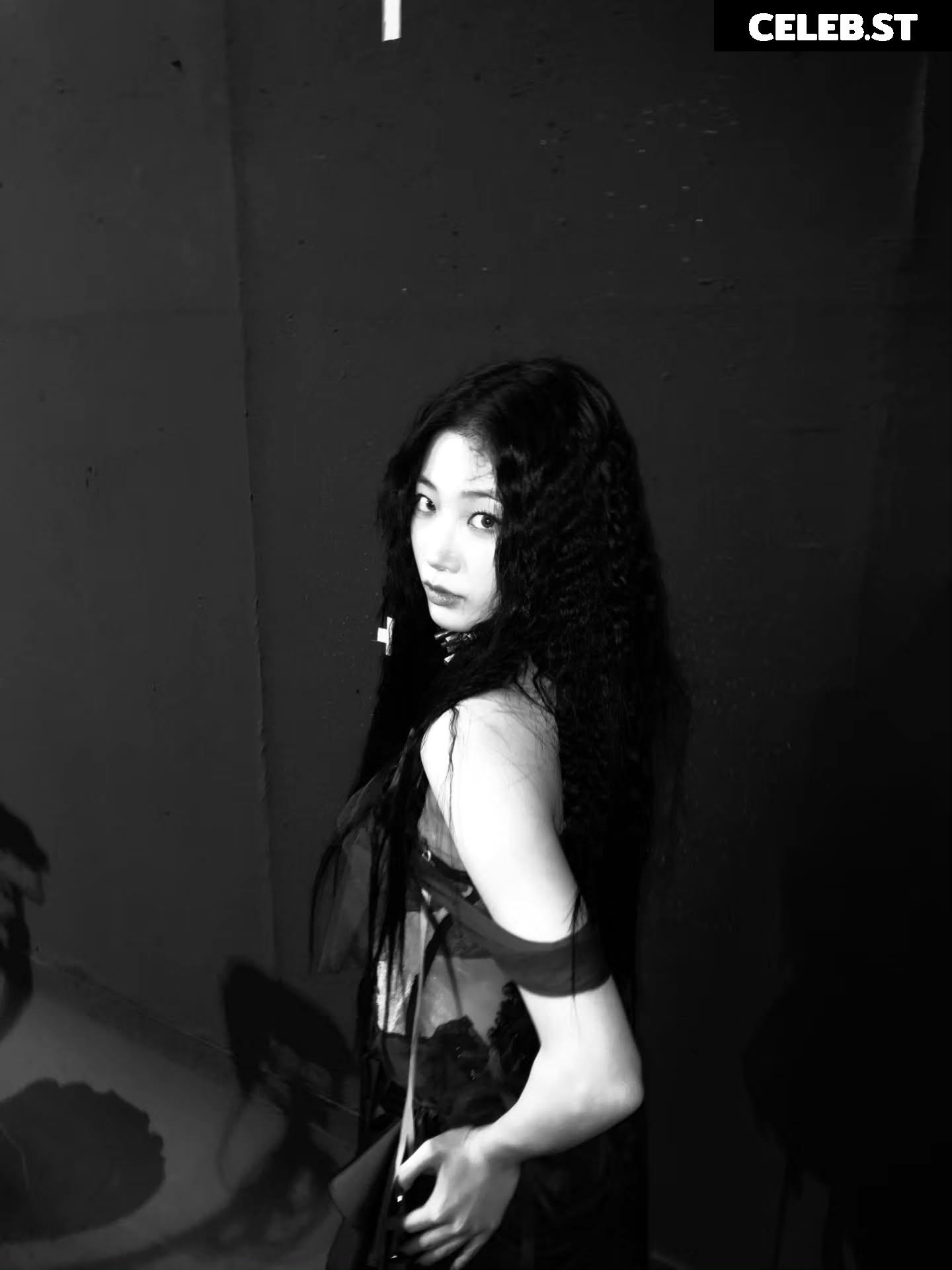 Kazuha Nakamura 中村 一葉 | LESSERAFIM Image 23552663