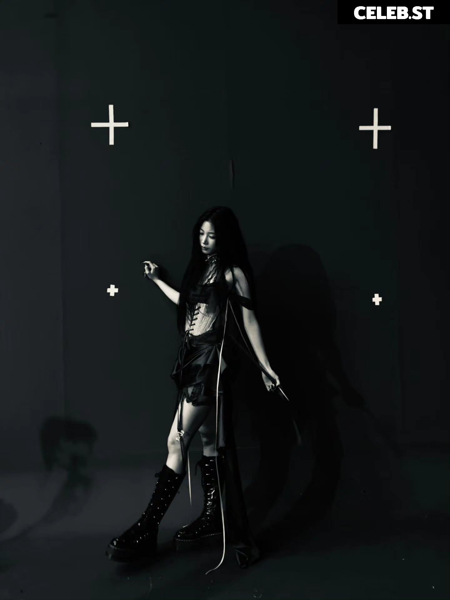 Kazuha Nakamura 中村 一葉 | LESSERAFIM Image 23552660