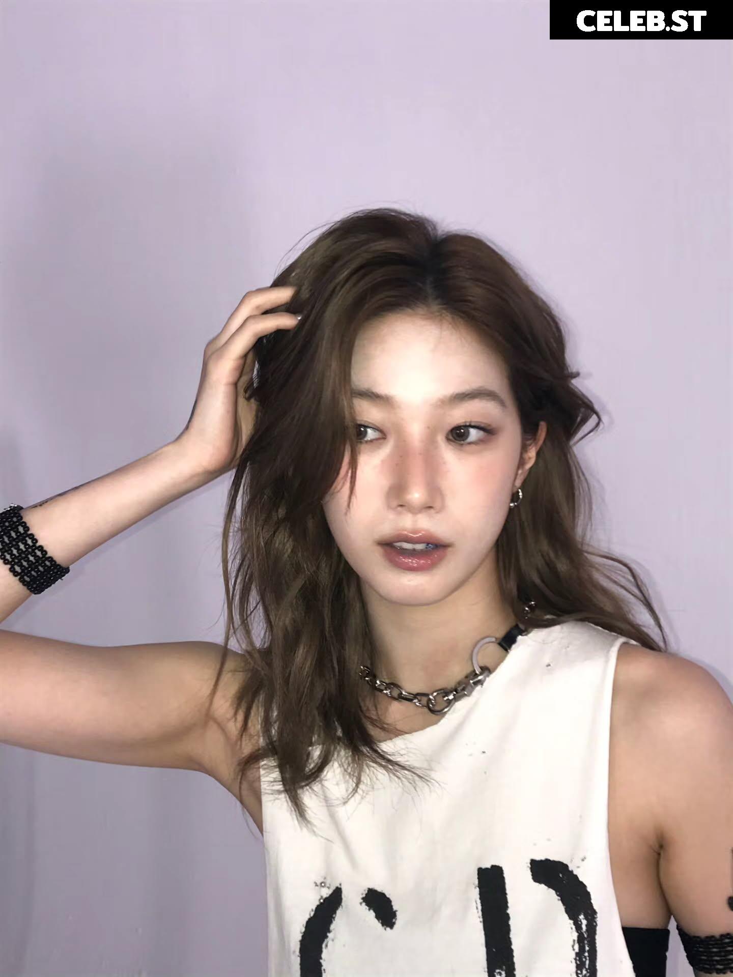 Kazuha Nakamura 中村 一葉 | LESSERAFIM Image 23552167