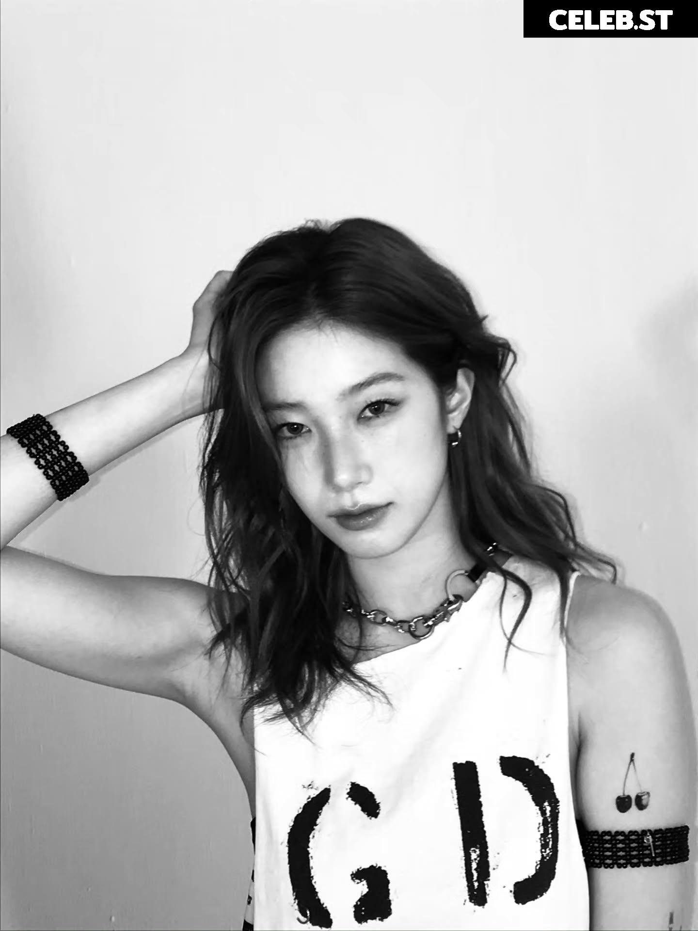 Kazuha Nakamura 中村 一葉 | LESSERAFIM Image 23552170