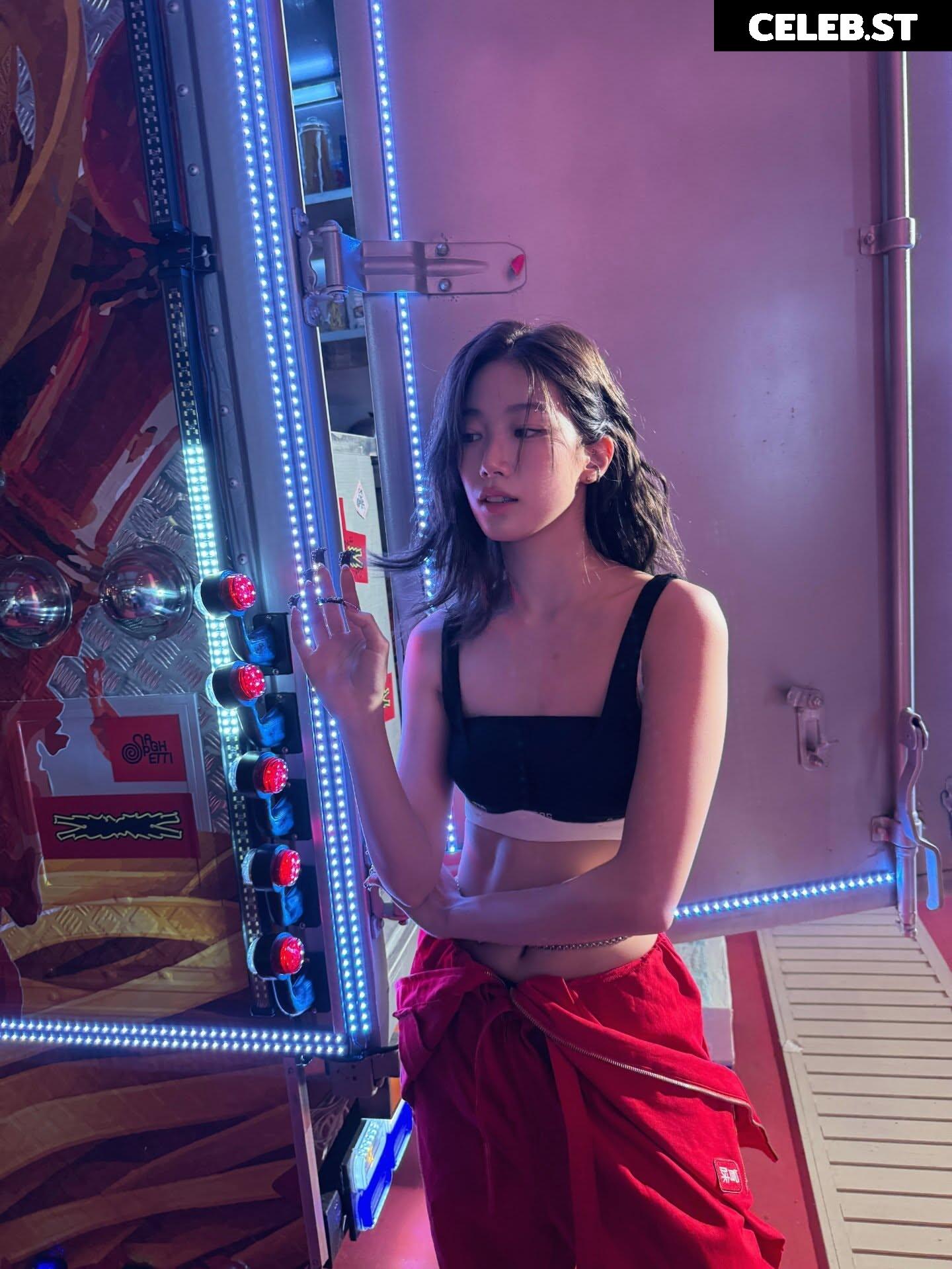 Kazuha Nakamura 中村 一葉 | LESSERAFIM Image 23552174