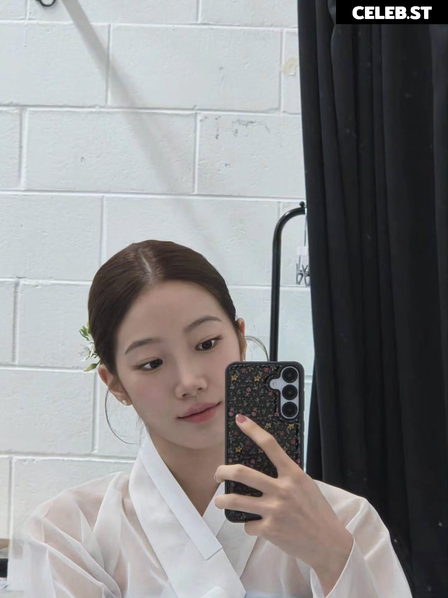 Kazuha Nakamura 中村 一葉 | LESSERAFIM Image 23552081