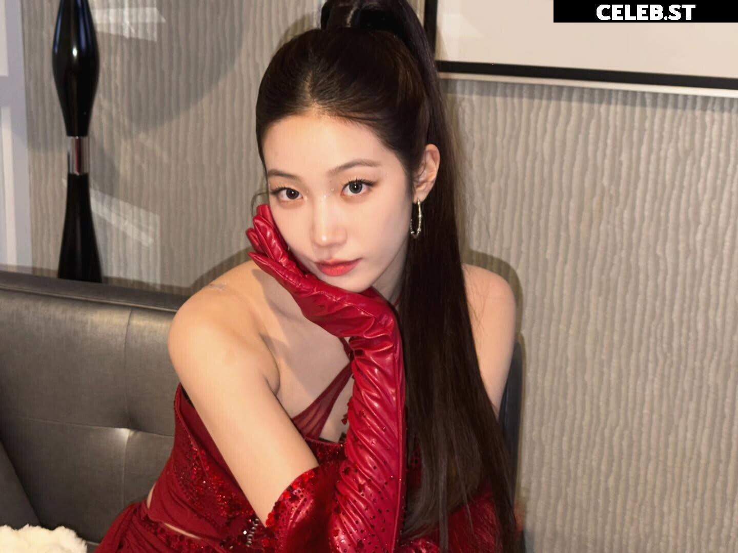 Kazuha Nakamura 中村 一葉 | LESSERAFIM Image 23552369