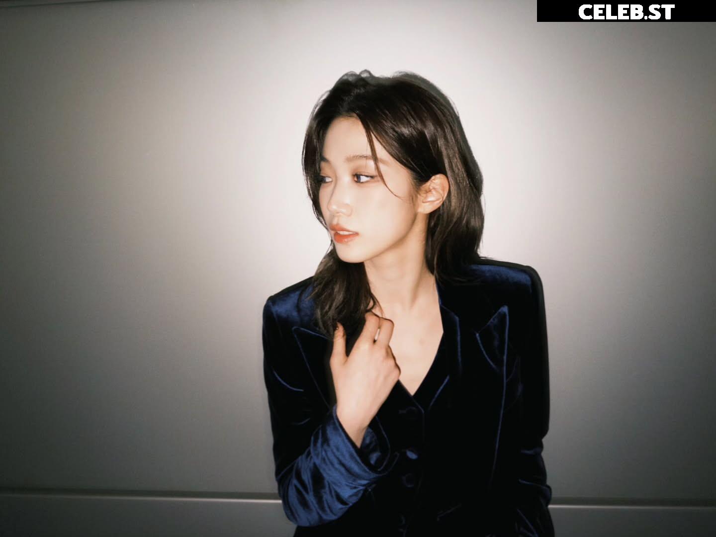 Kazuha Nakamura 中村 一葉 | LESSERAFIM Image 23552293