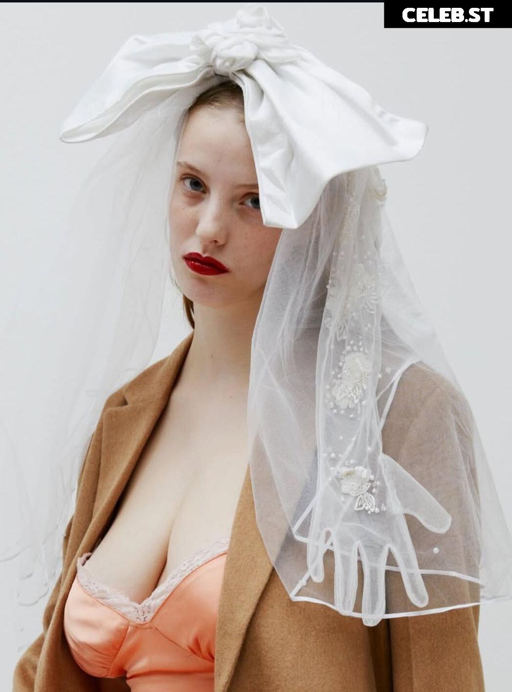 Eliza Goldsmith Image 23576412