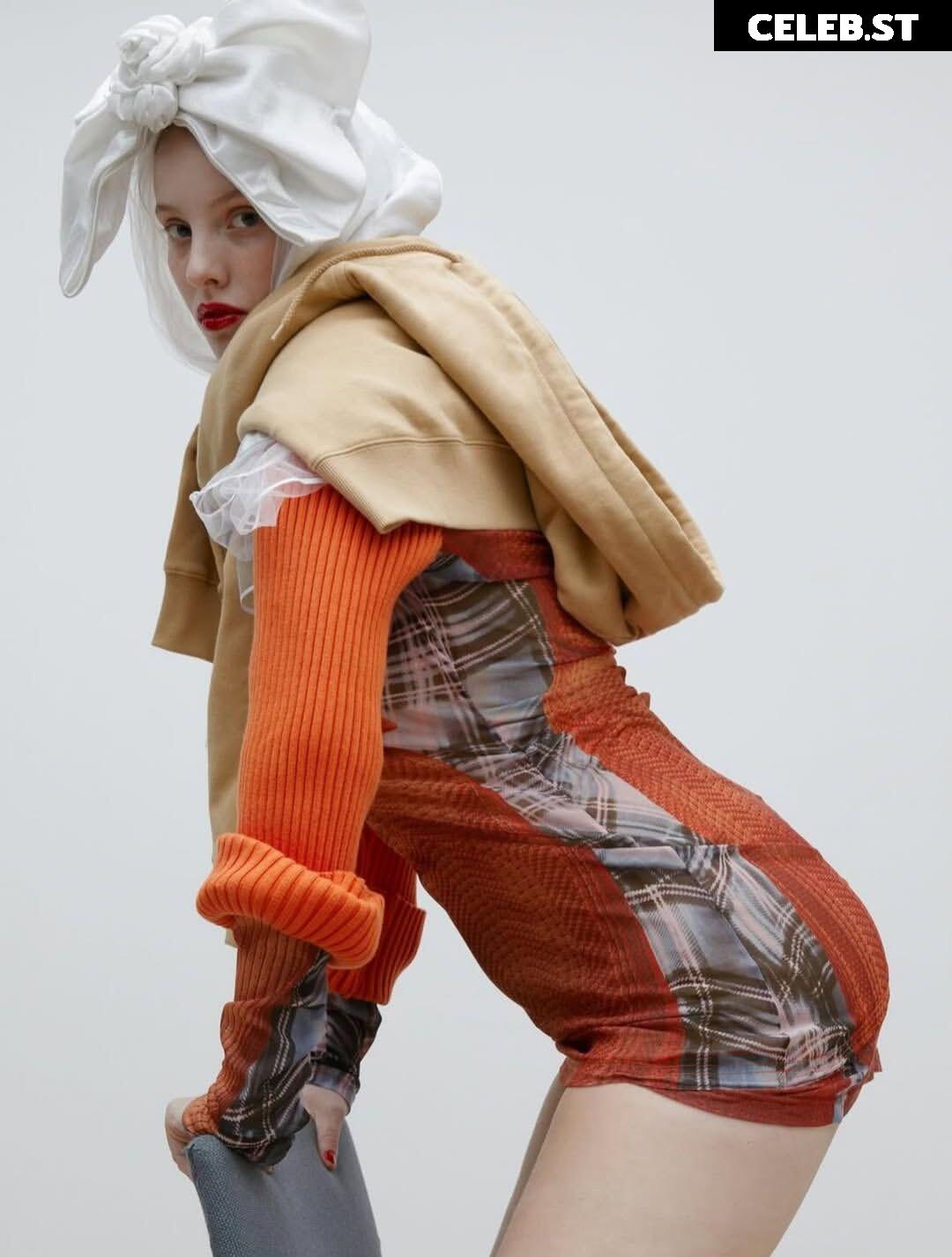 Eliza Goldsmith Image 23576407