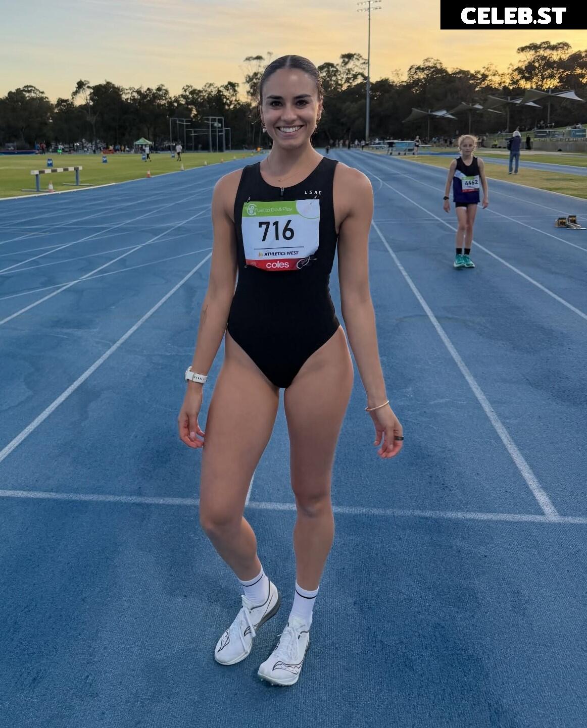 Imogen Russell Image 23579431