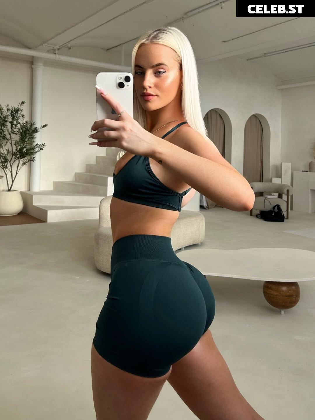 Lucy Newcombe (lucynukes, lucynukesfit) Image 23544166