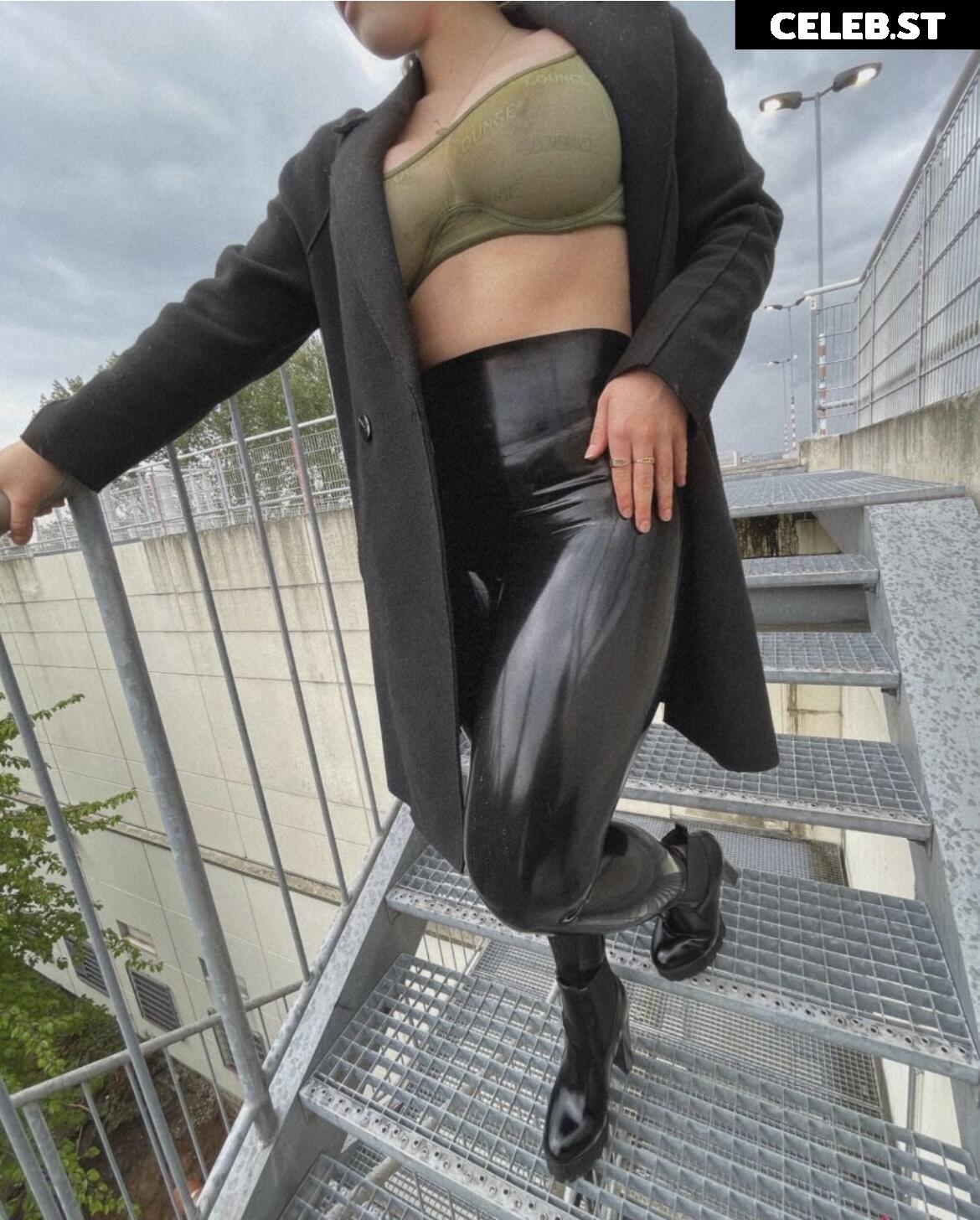 SophieLx Image 2354787