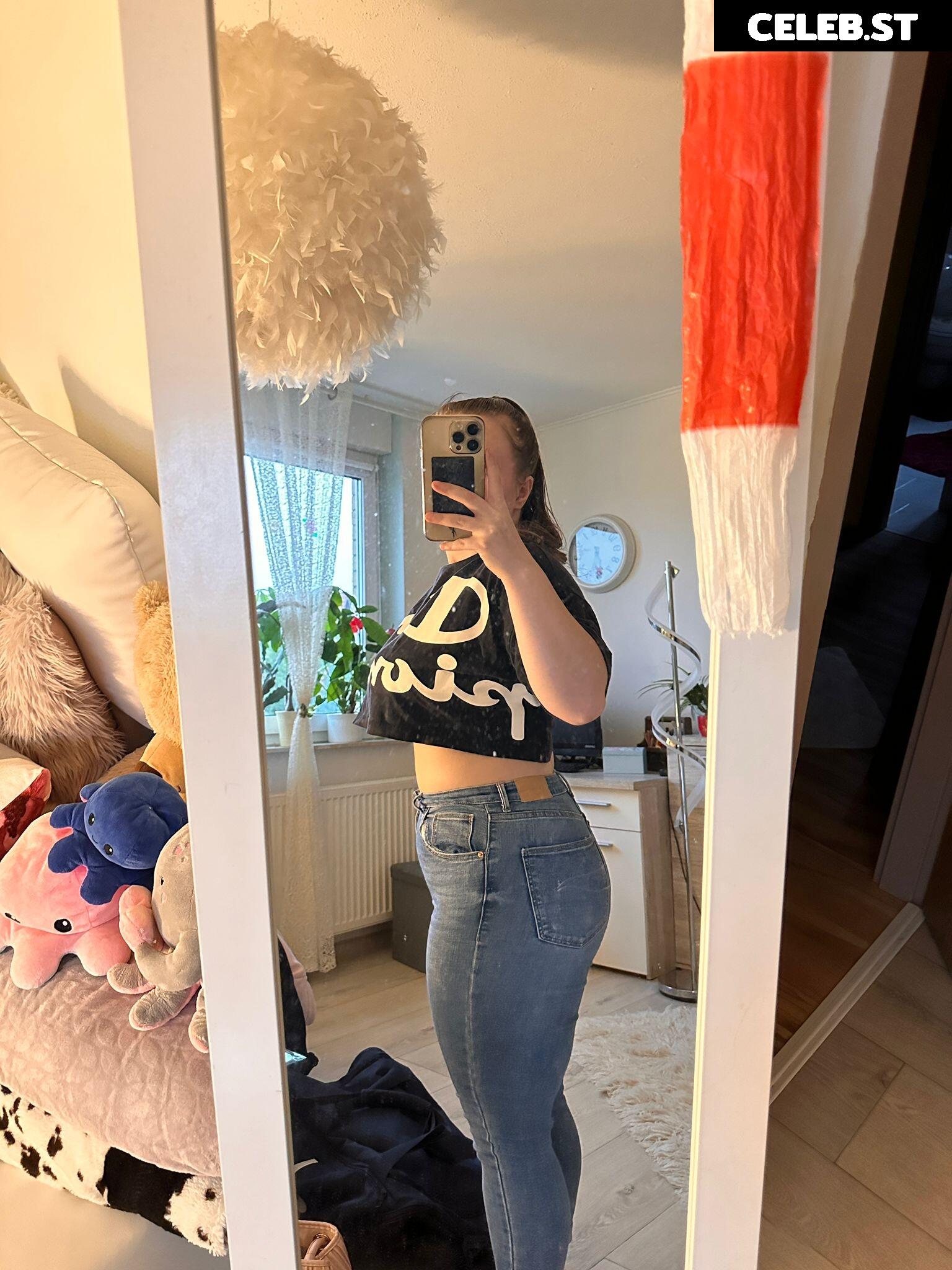 Vivien.rks Image 2352625