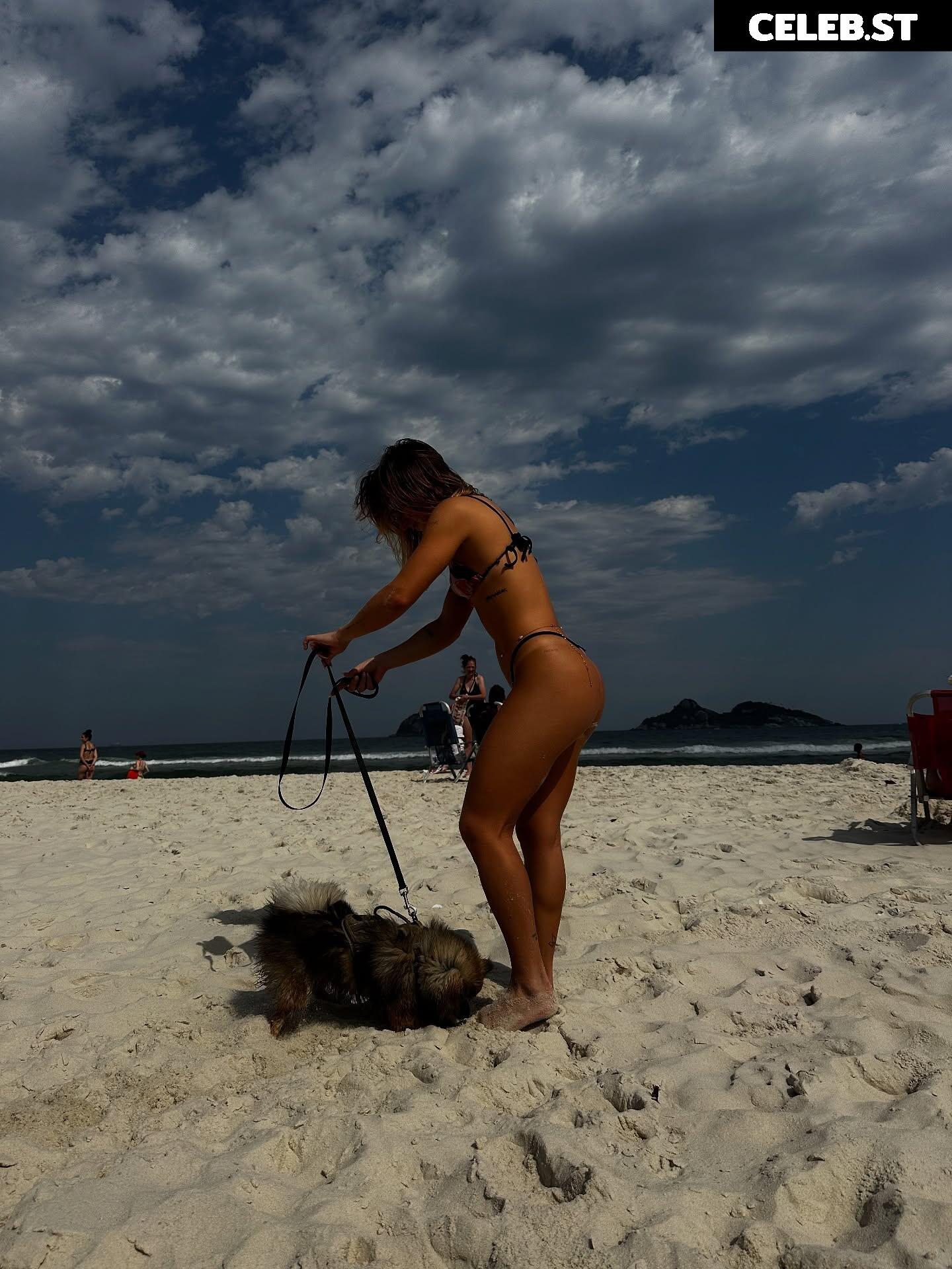 Bruna Griphao Image 23500922