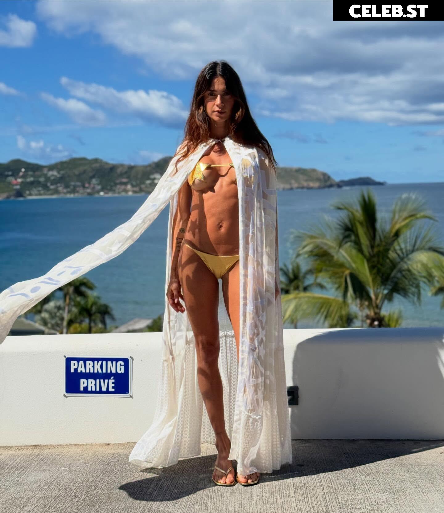 Thaila Ayala Image 23500892