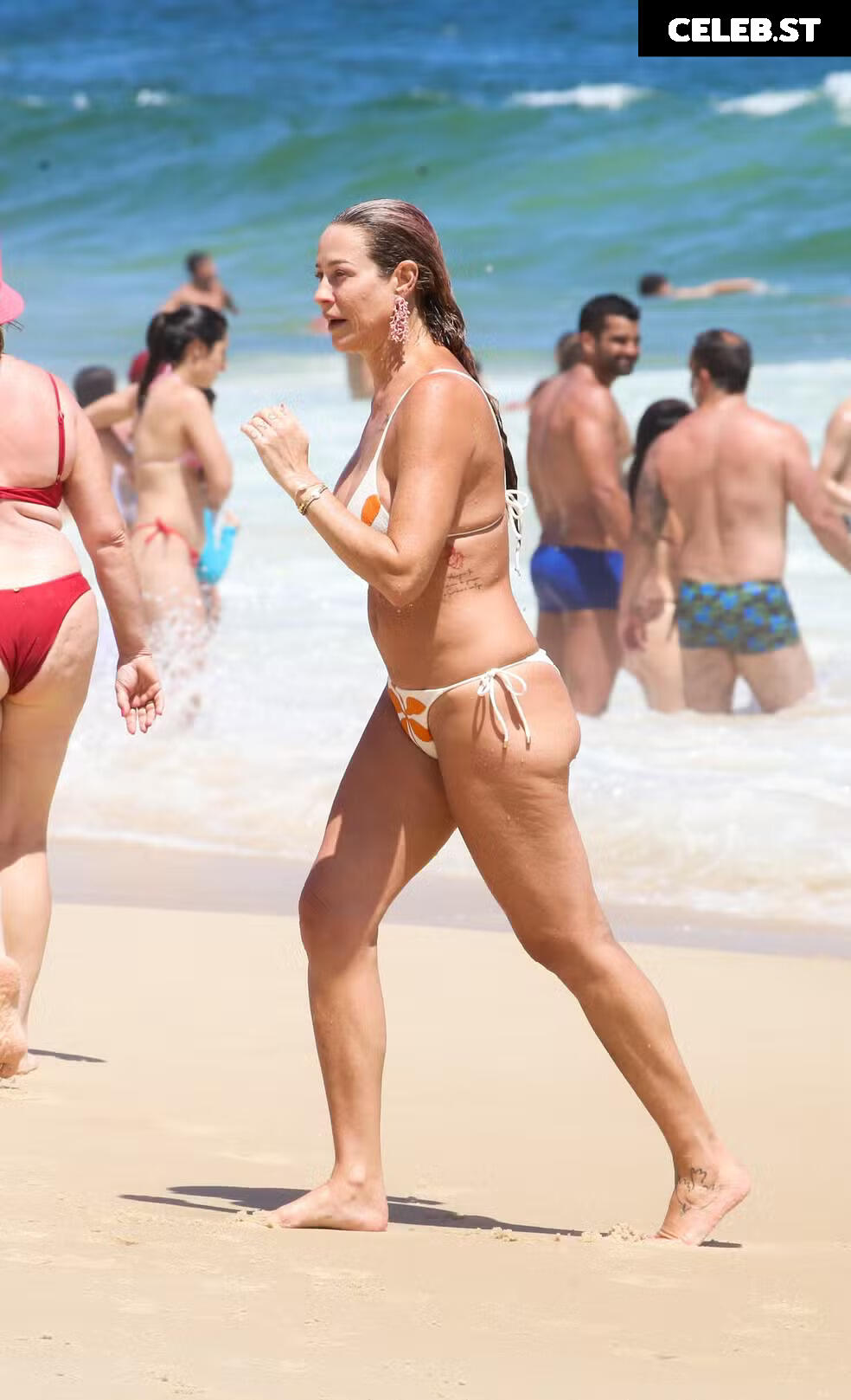 Luana Piovani Image 23500748