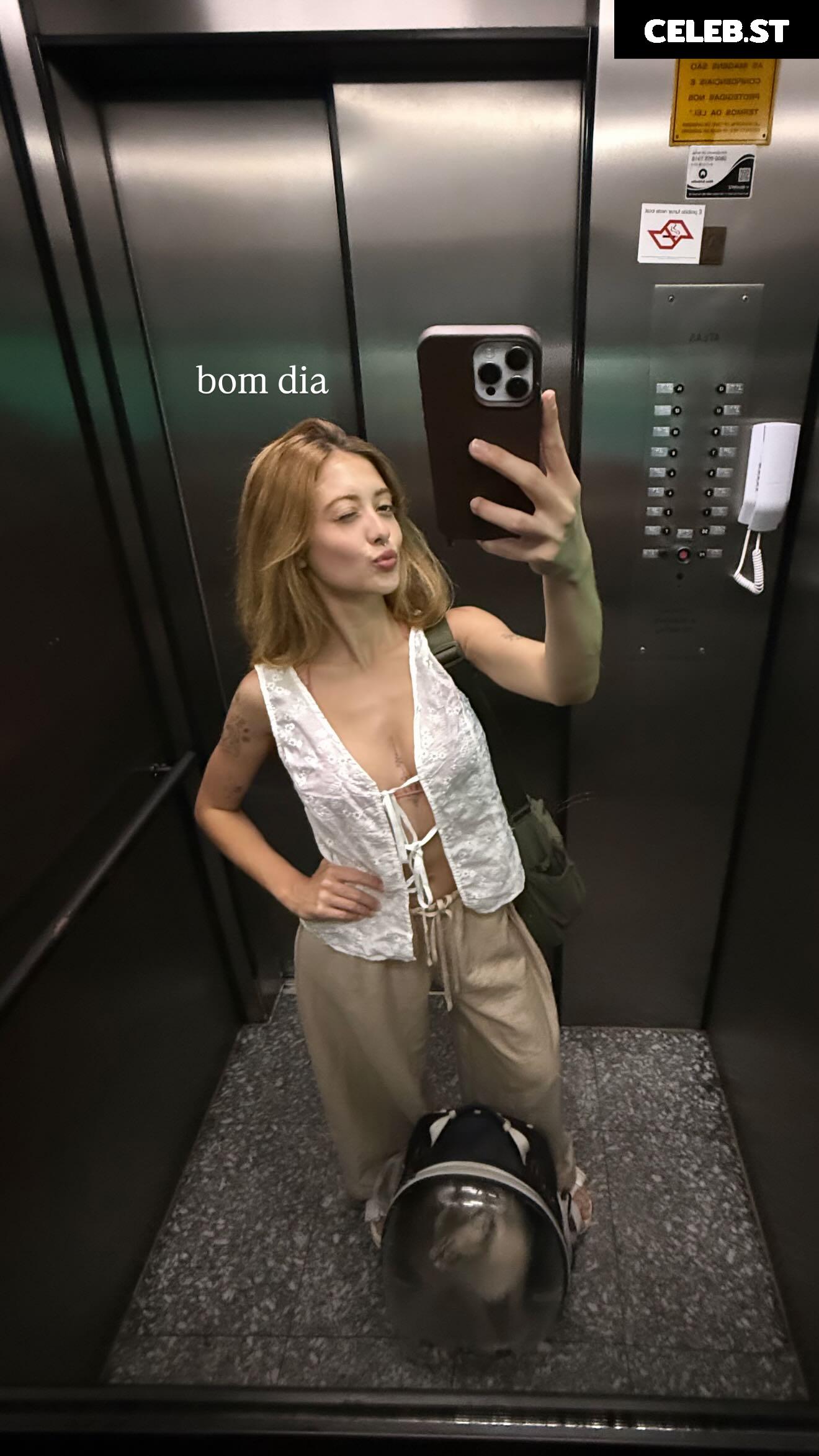 Ananda Morais Image 23502314