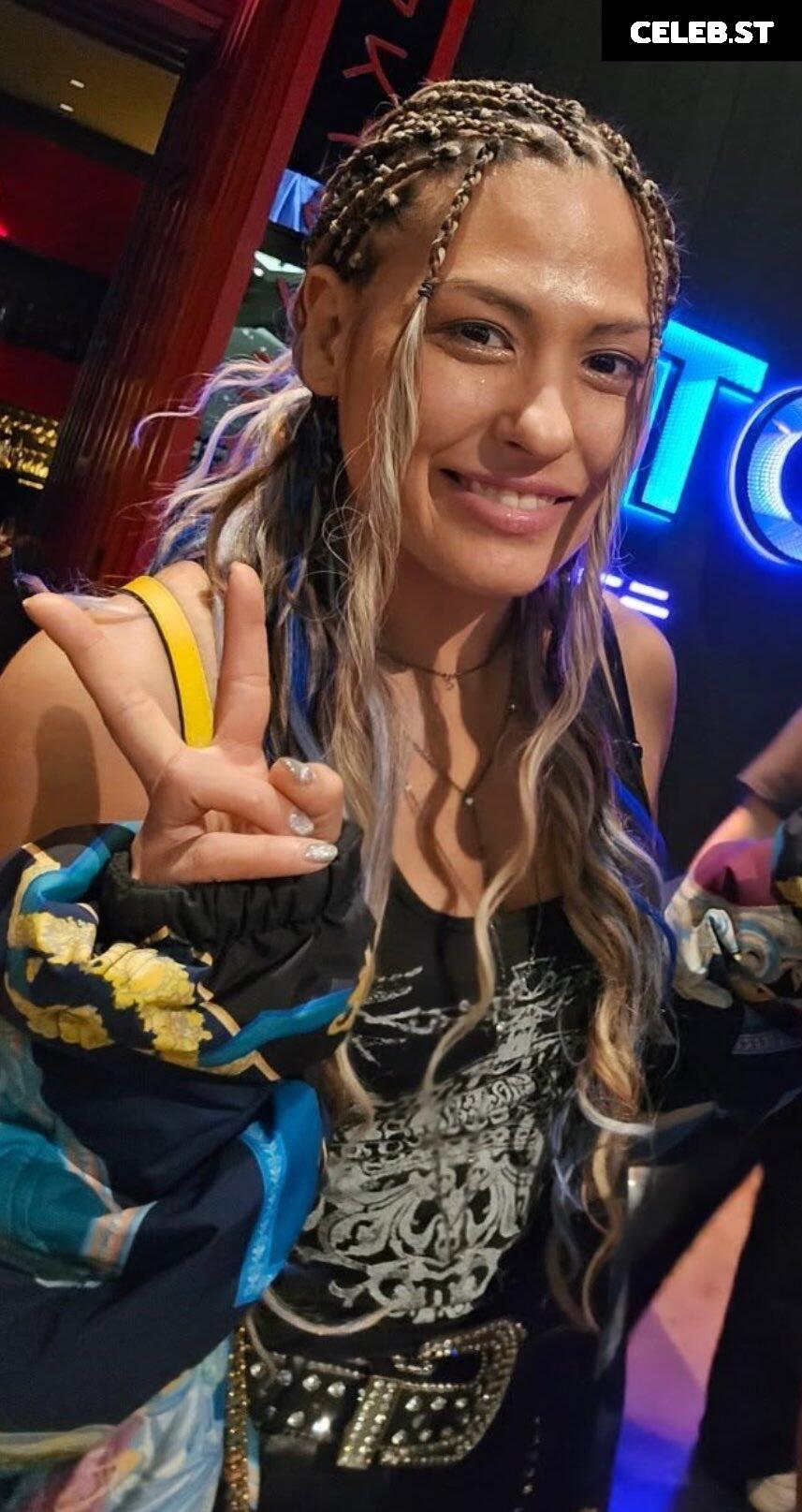 Giulia - Stardom Image 23595973