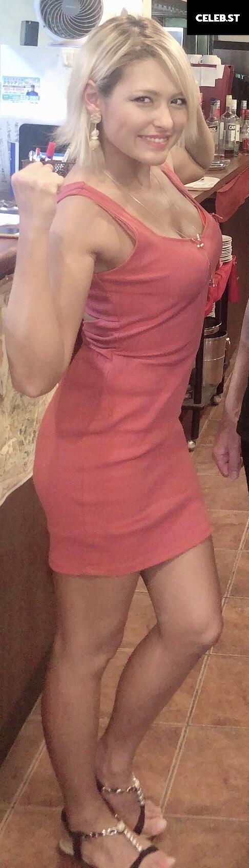 Giulia - Stardom Image 23595720