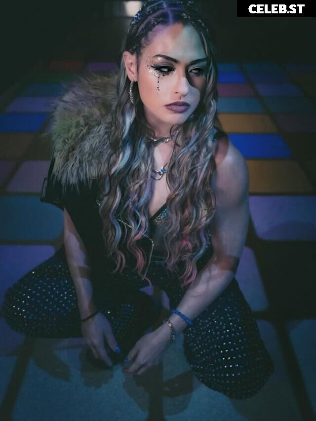 Giulia - Stardom Image 23595729