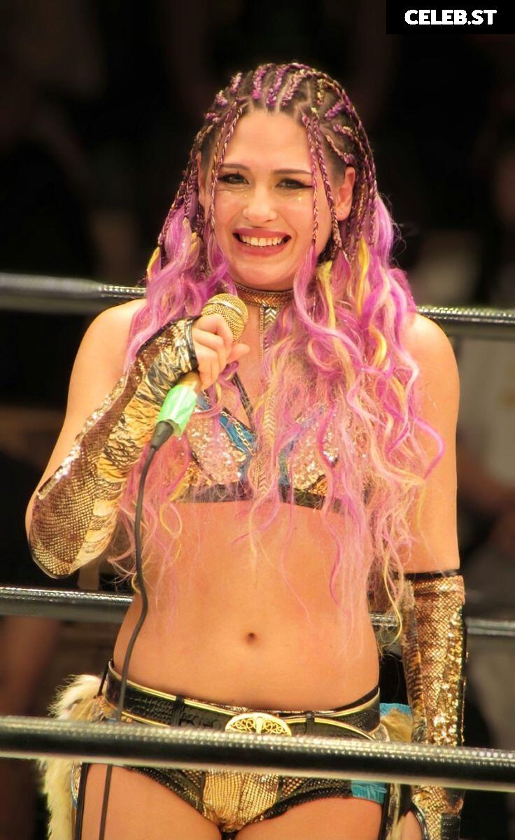 Giulia - Stardom Image 23595660