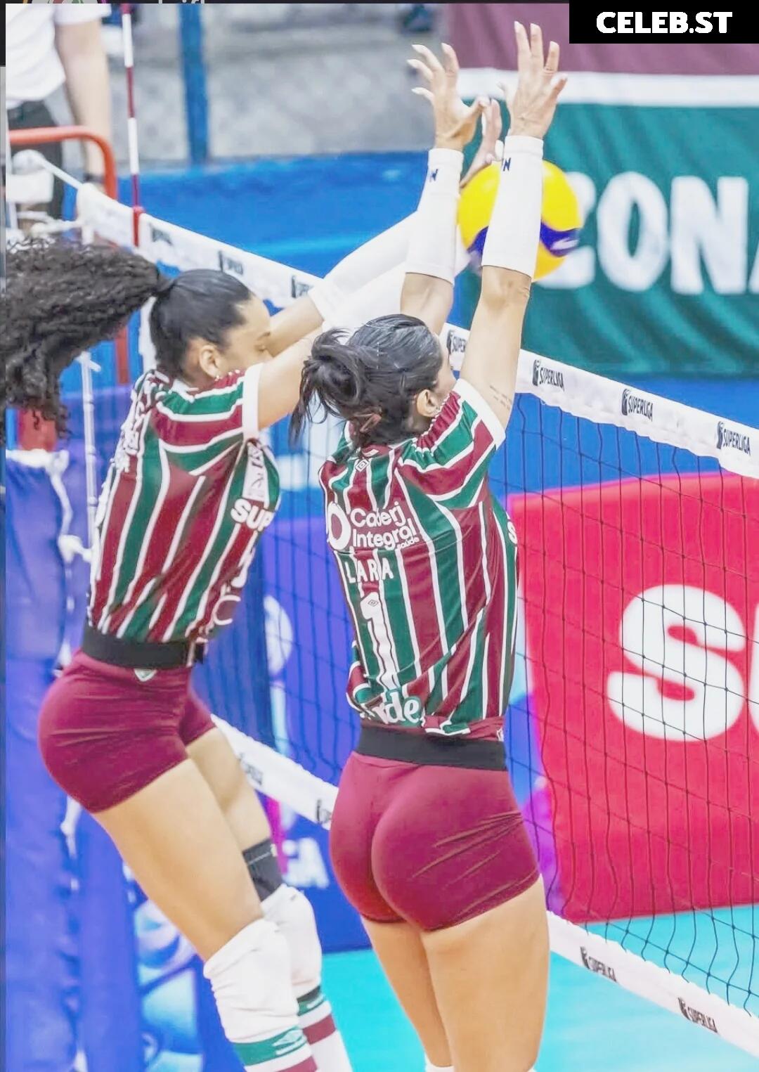 Lara Nobre Image 23596925