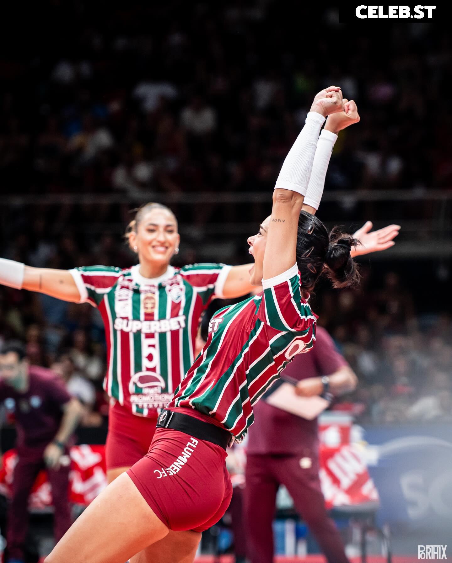 Lara Nobre Image 23596916