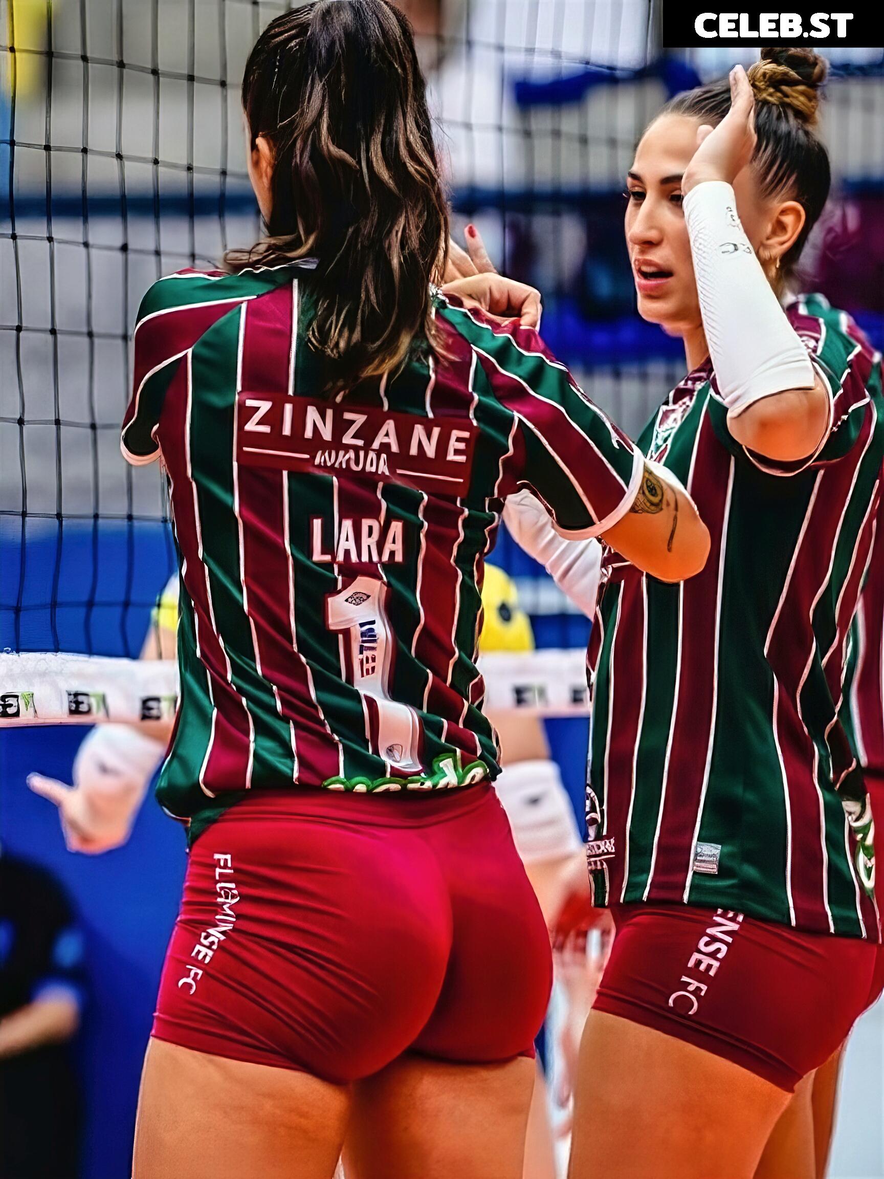 Lara Nobre Image 23596939