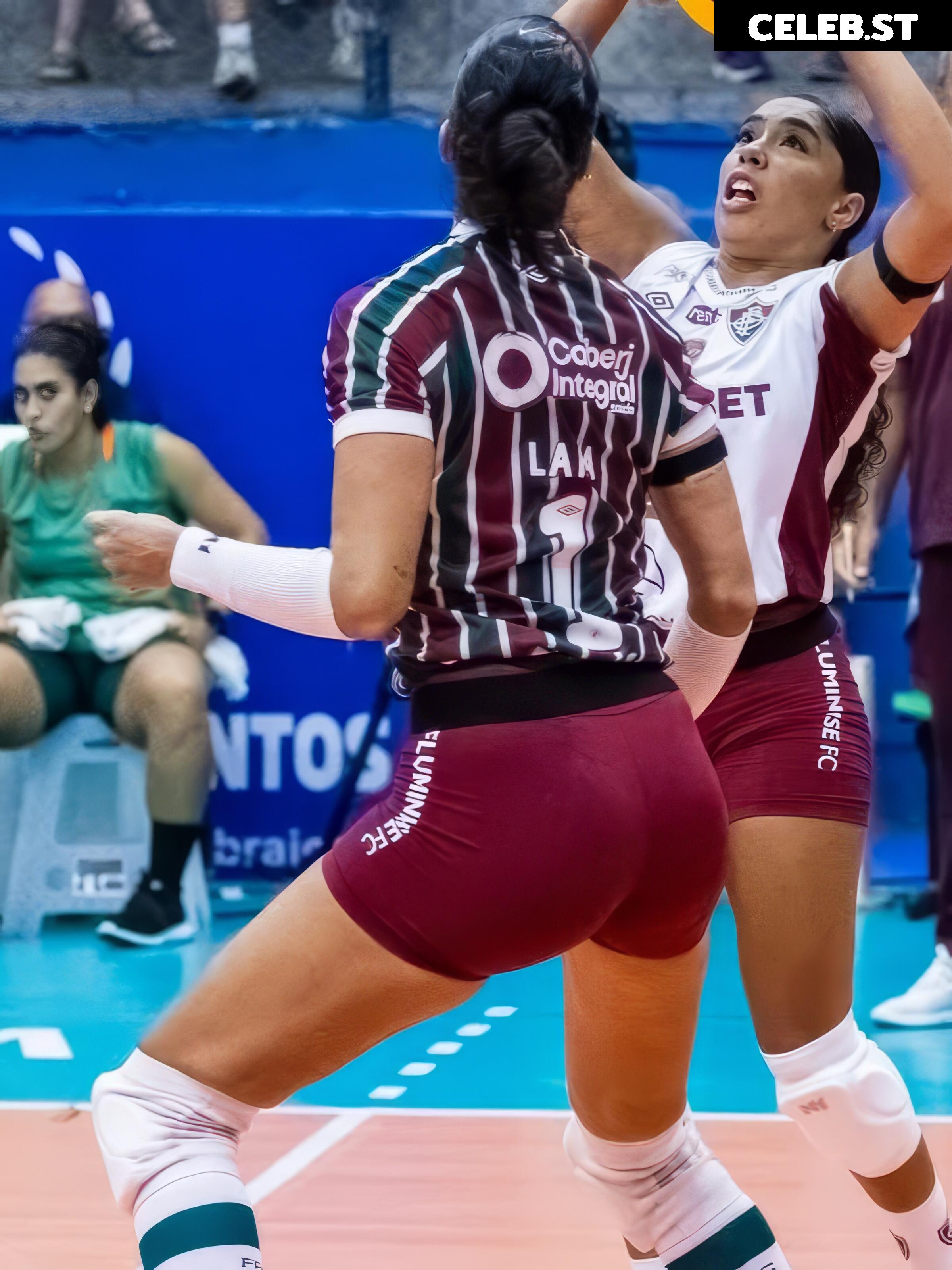 Lara Nobre Image 23596973