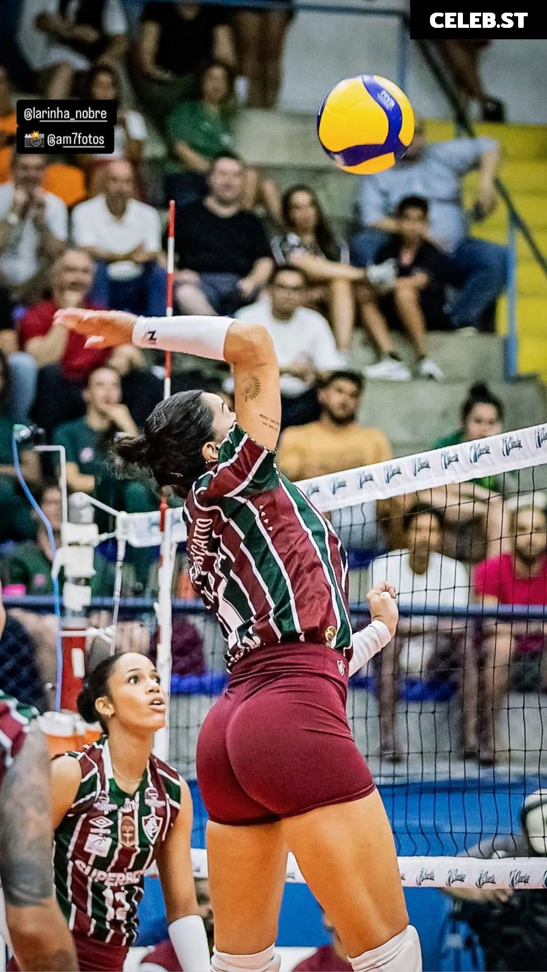Lara Nobre Image 23596822