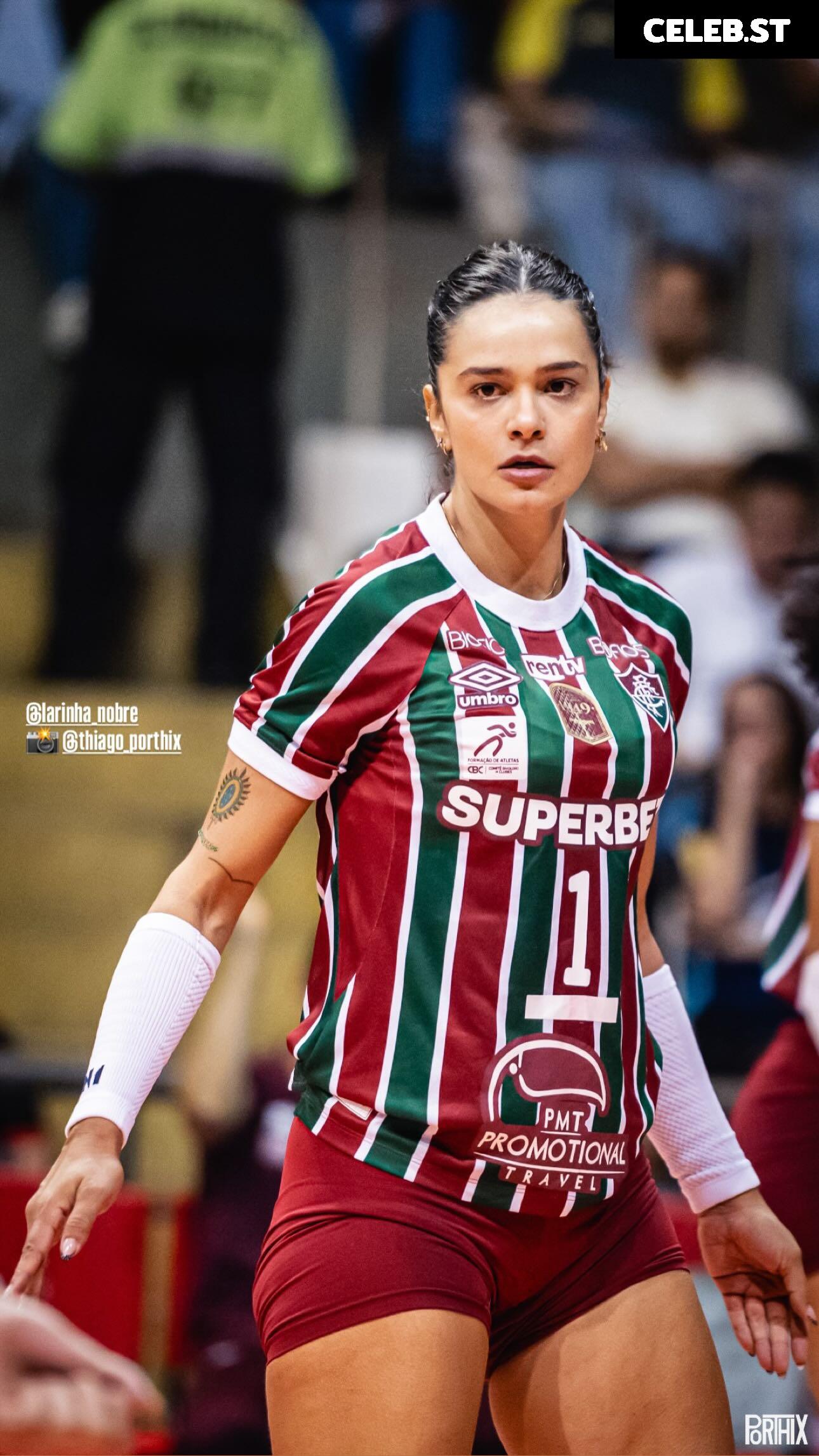 Lara Nobre Image 23596861