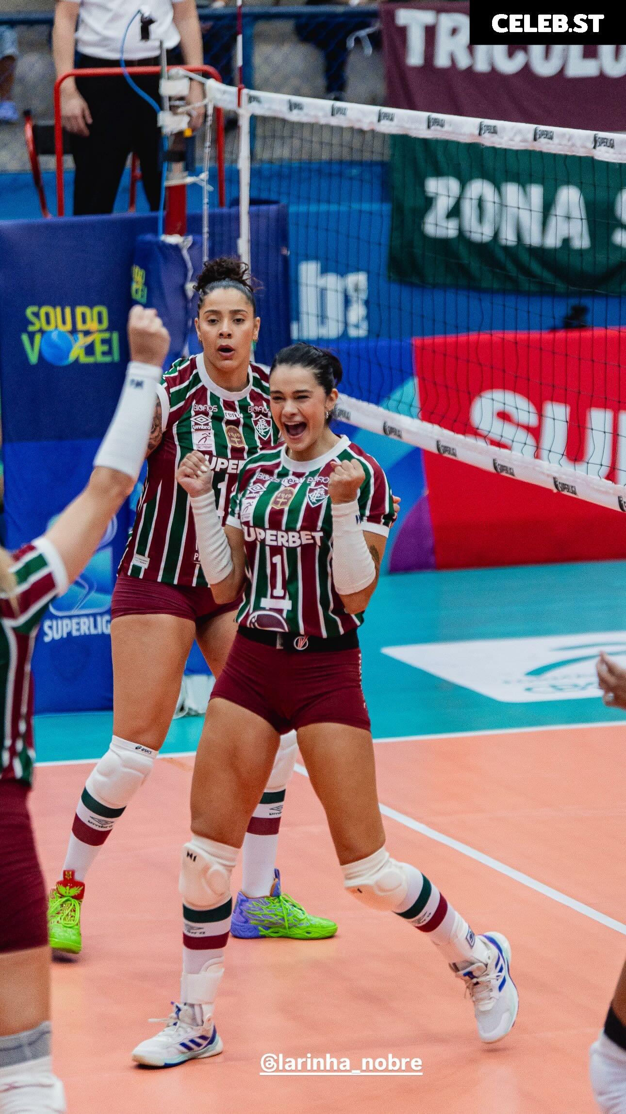 Lara Nobre Image 23596878