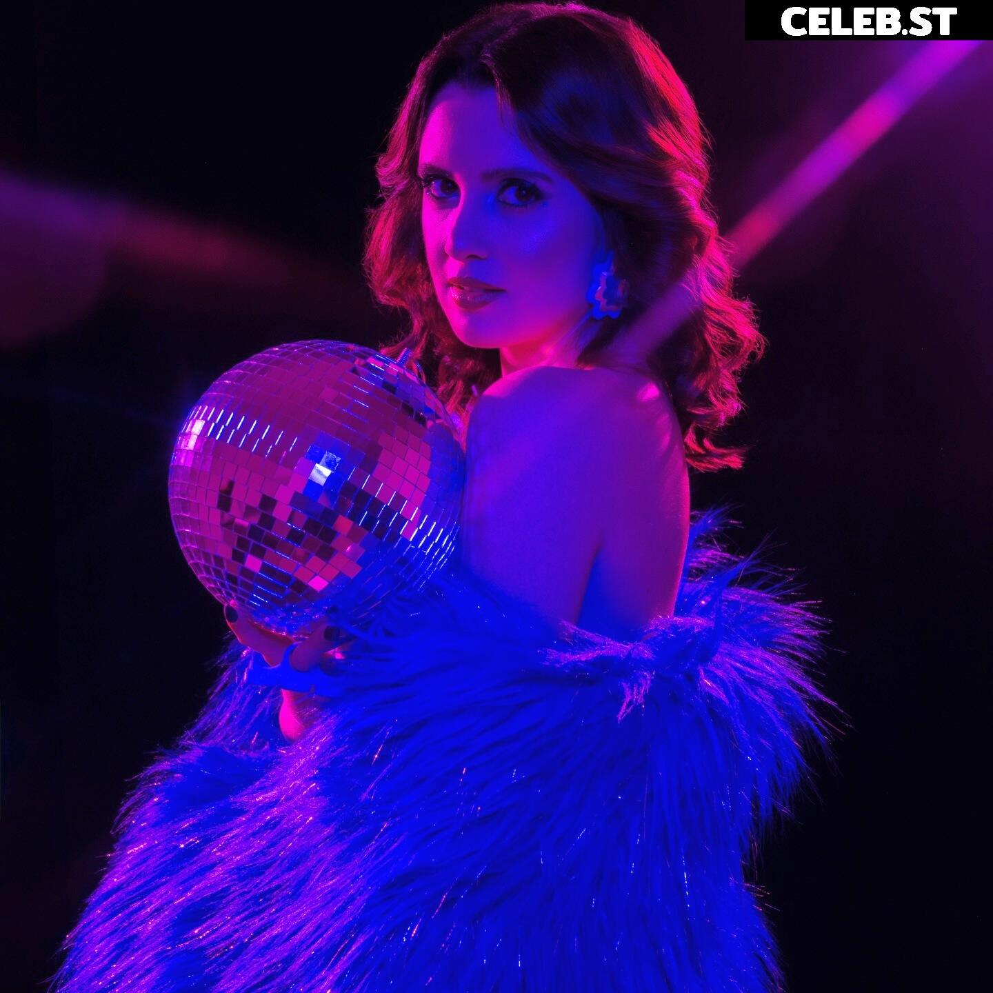 Laura Marano Image 23596210