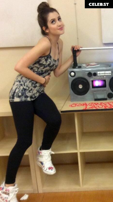 Laura Marano Image 23596201