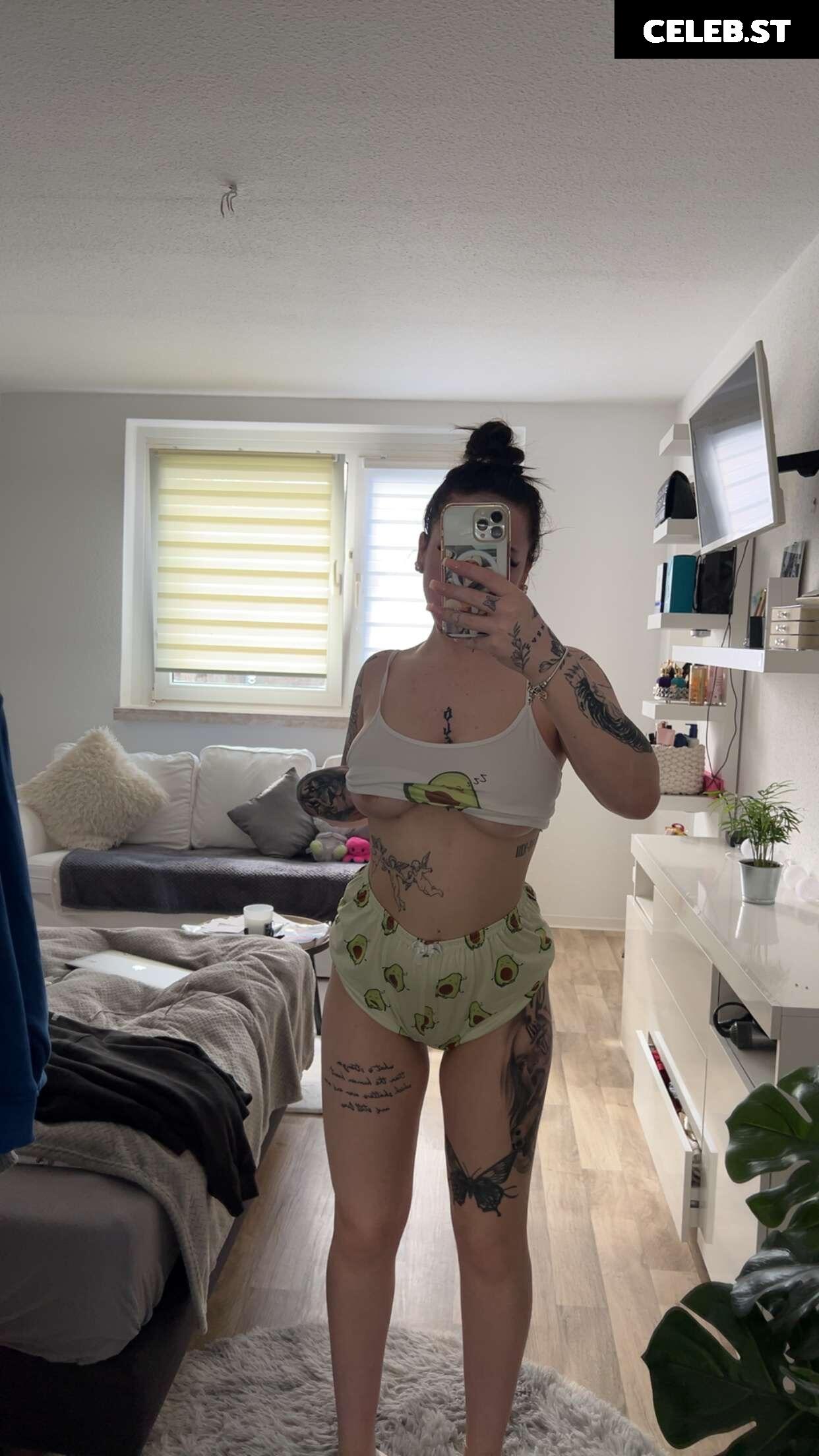 Moesha- Nadine Image 2359104