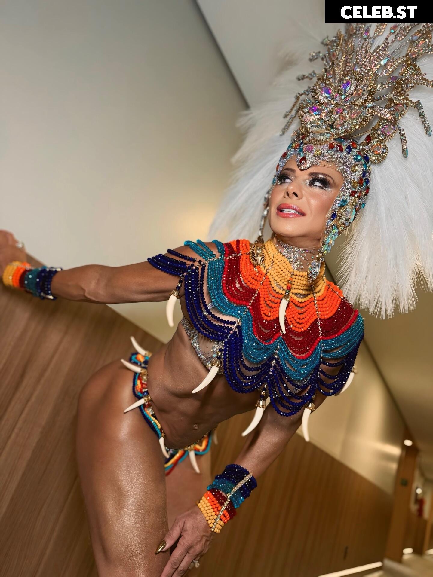 Viviane Araujo Image 23593890