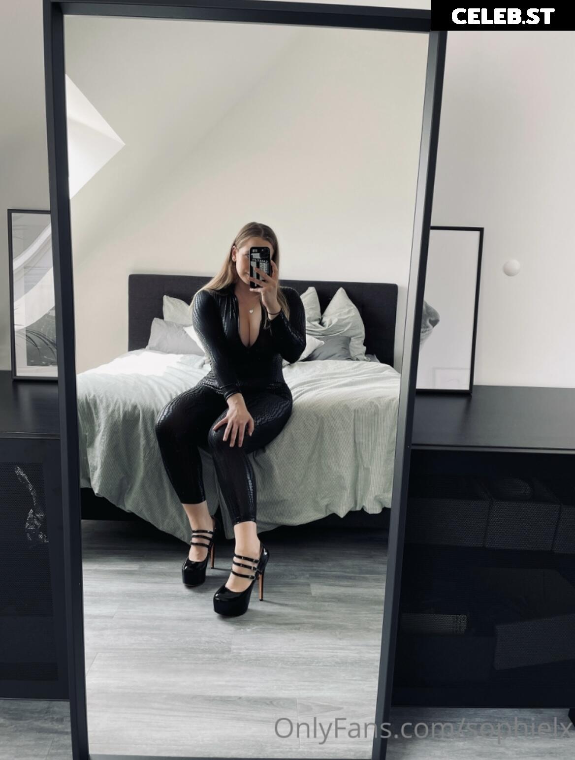 SophieLx Image 2359383