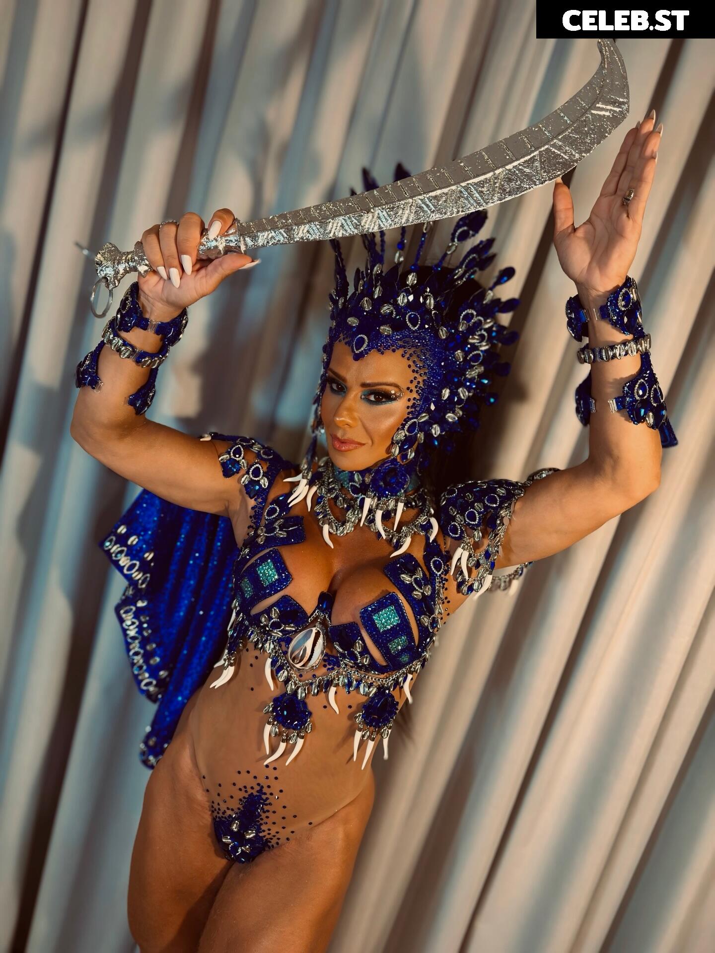 Viviane Araujo Image 23593855