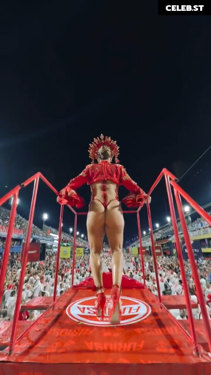 Viviane Araujo Image 23593878