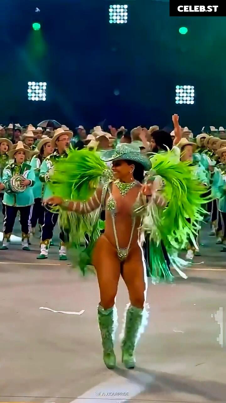 Viviane Araujo Image 23593583