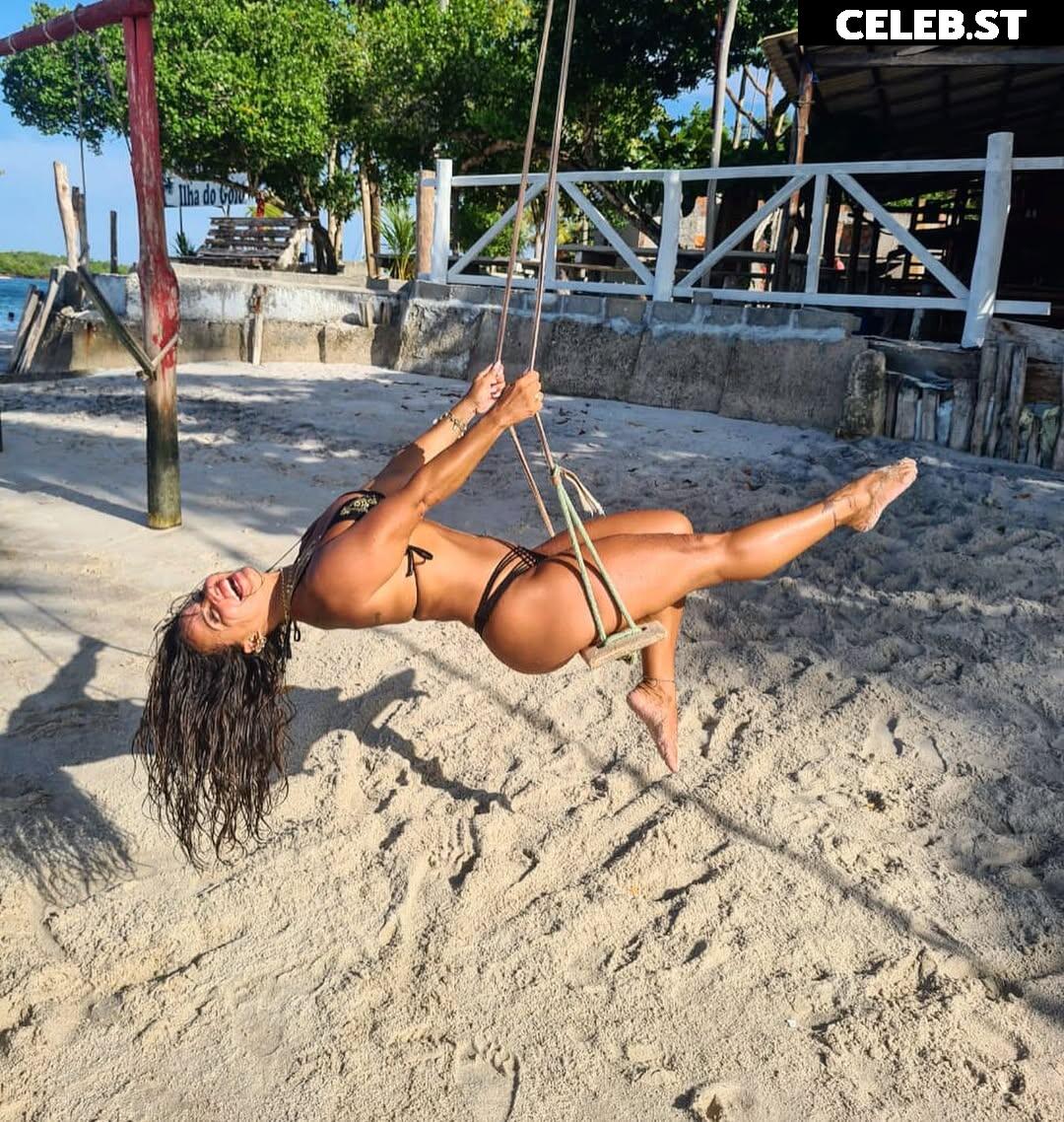 Viviane Araujo Image 23593430