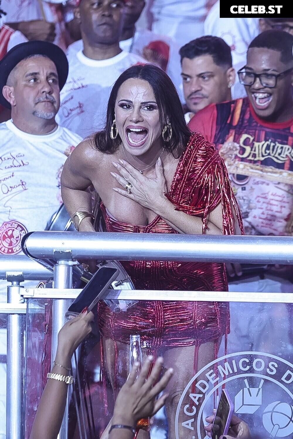 Viviane Araujo Image 23593466