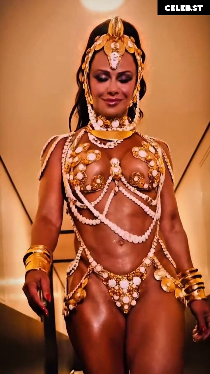 Viviane Araujo Image 23593717