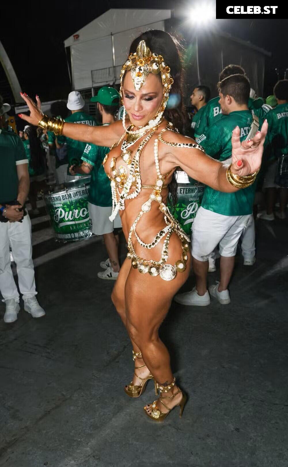 Viviane Araujo Image 23593706