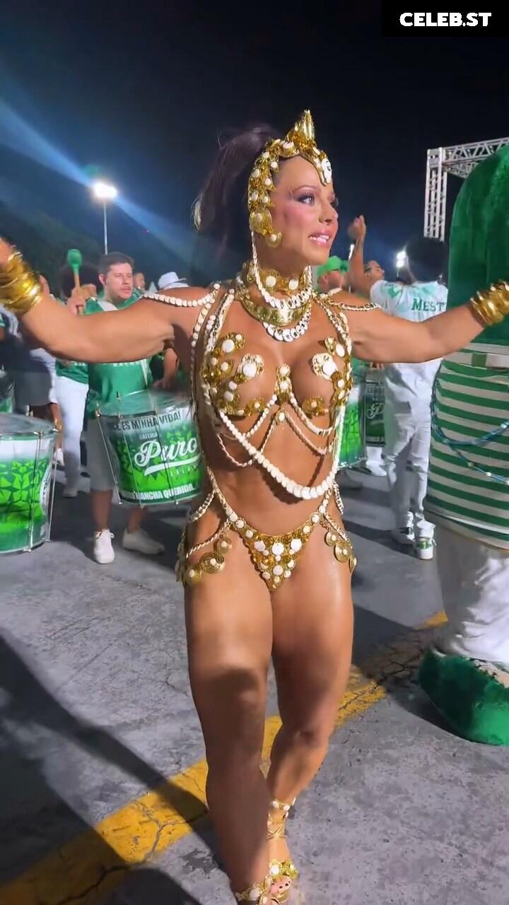 Viviane Araujo Image 23593744