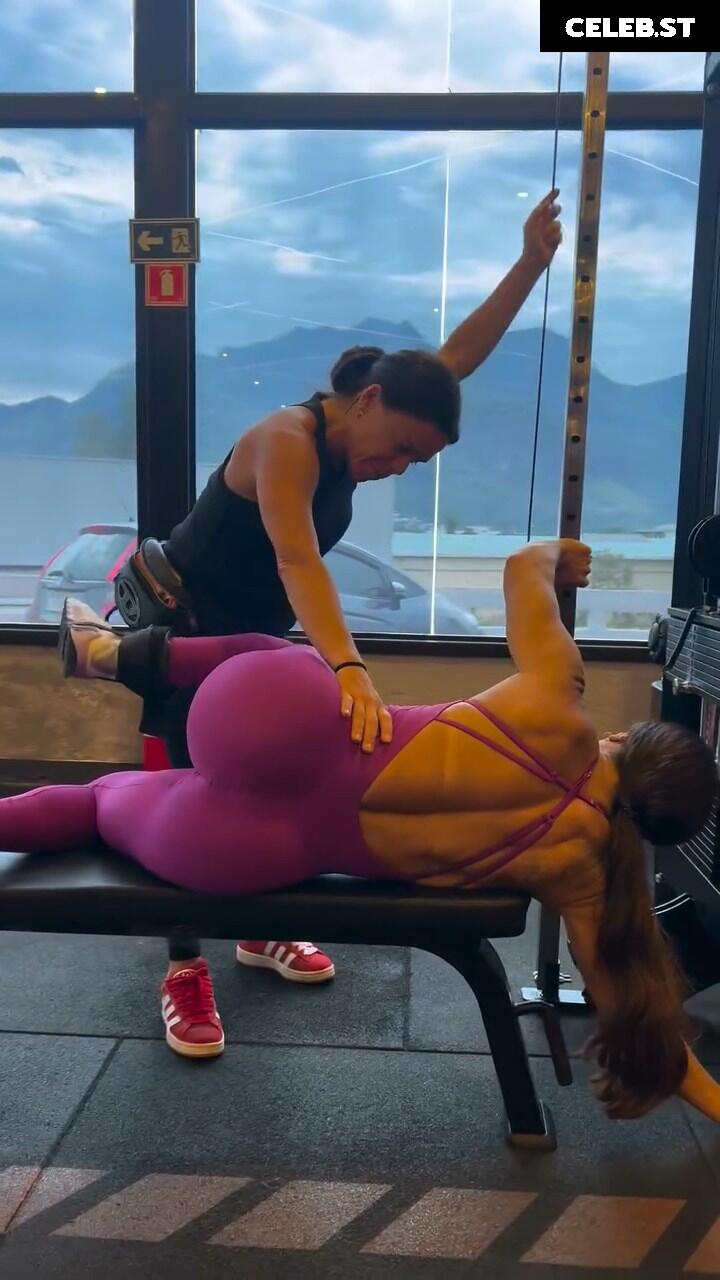Viviane Araujo Image 23593605