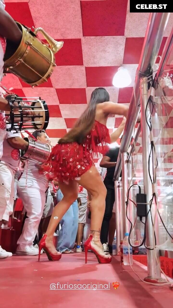 Viviane Araujo Image 23593388