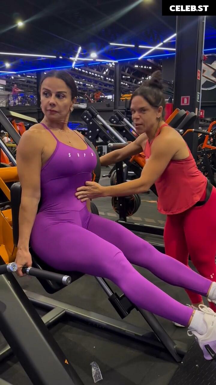 Viviane Araujo Image 23593308