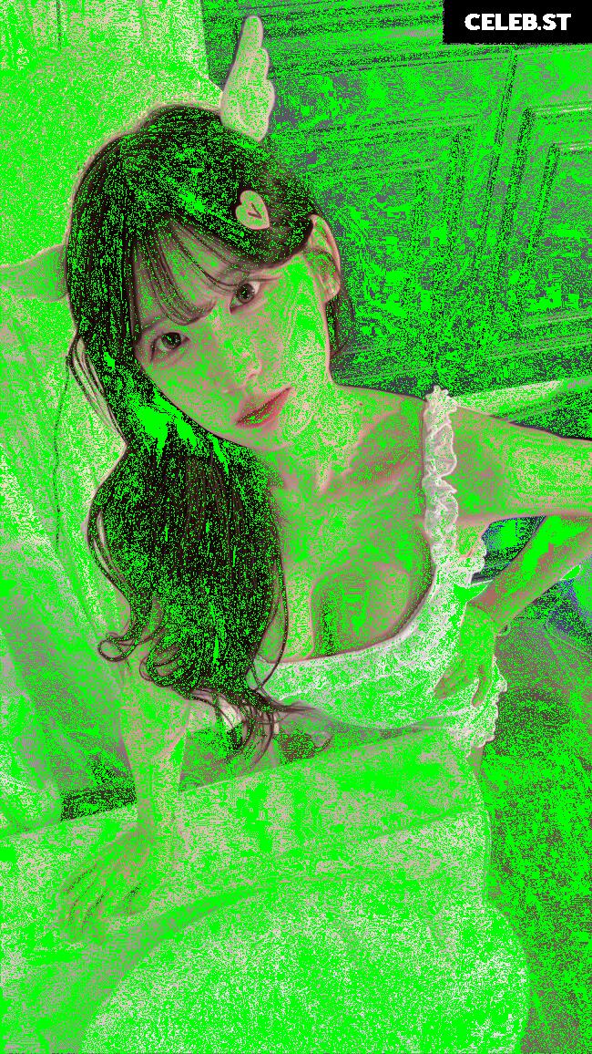 yule_.0.03 Image 23599840