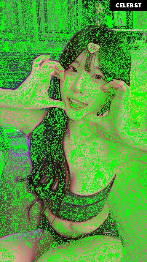 yule_.0.03 Image 23599412