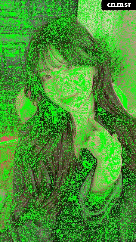 yule_.0.03 Image 23599474