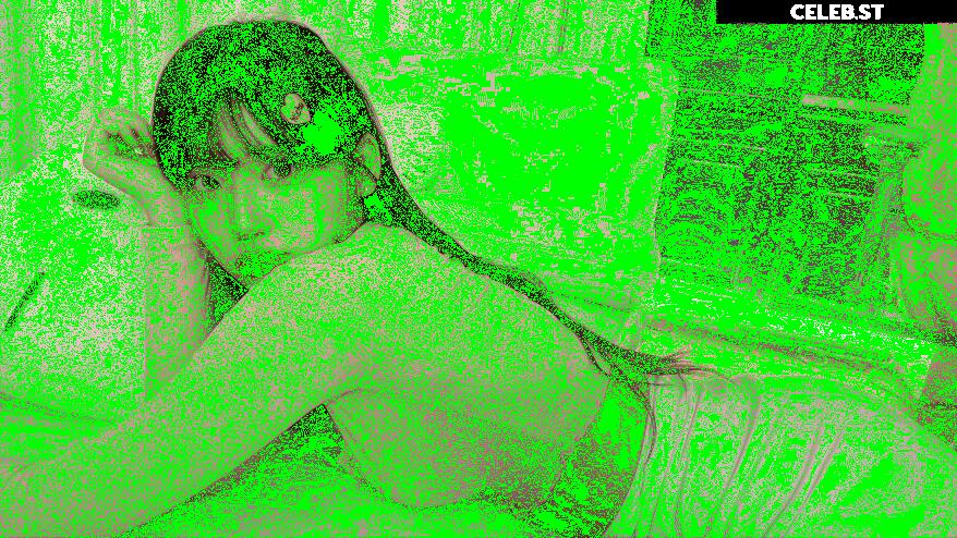 yule_.0.03 Image 23599727