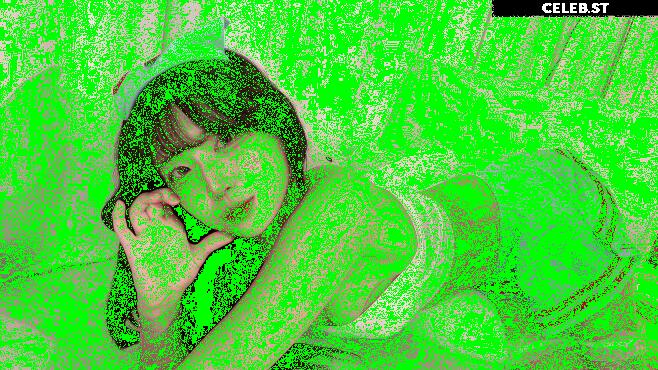 yule_.0.03 Image 23599605